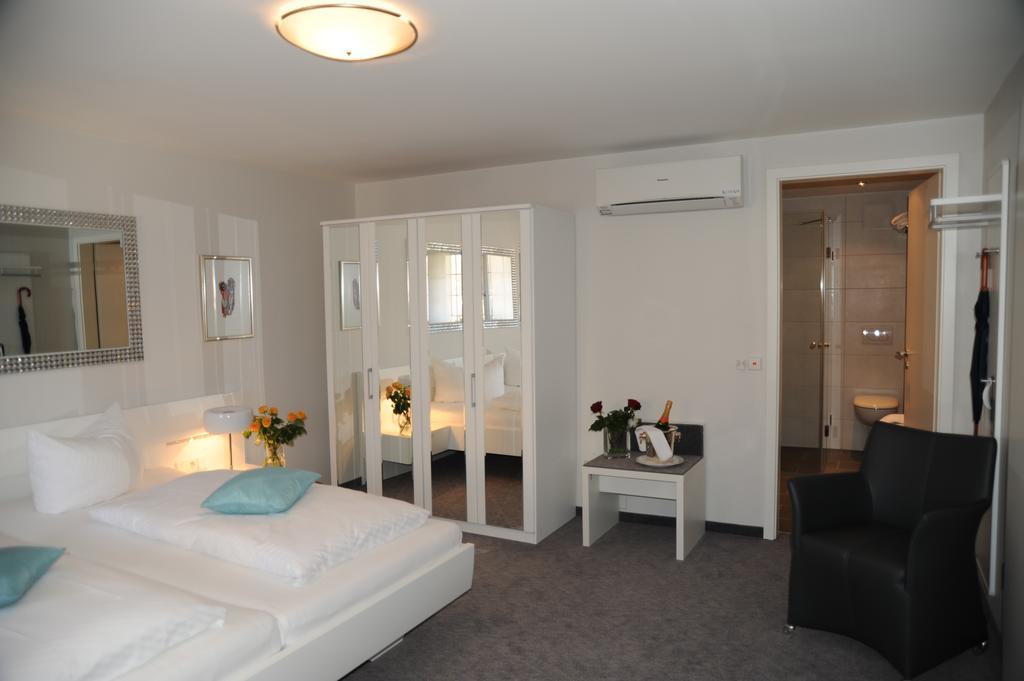 Hotel Adler - Вайл ам Рейн Екстериор снимка